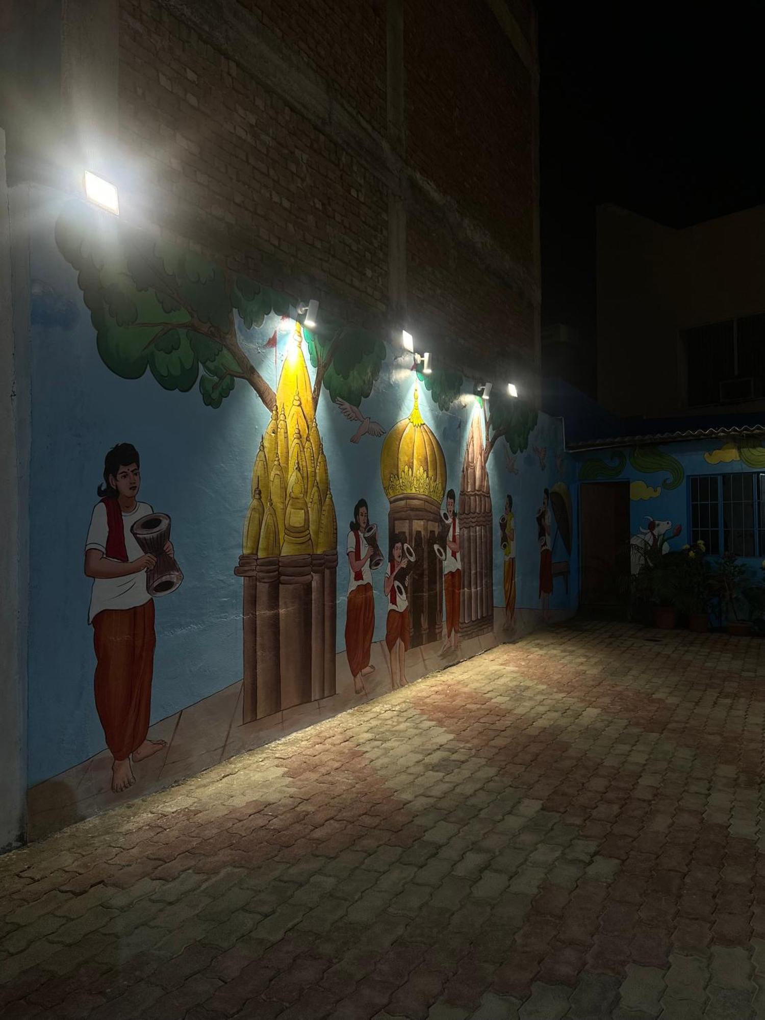 Hotel Sainik Grand Benares Buitenkant foto
